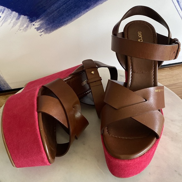 NEW SERGIO ROSSI Brown Leather & Berry Suede Platform Wedge Sandals Size 38 1/2 - Picture 16 of 17